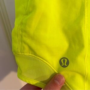 lululemon bright yellow hotty hots!